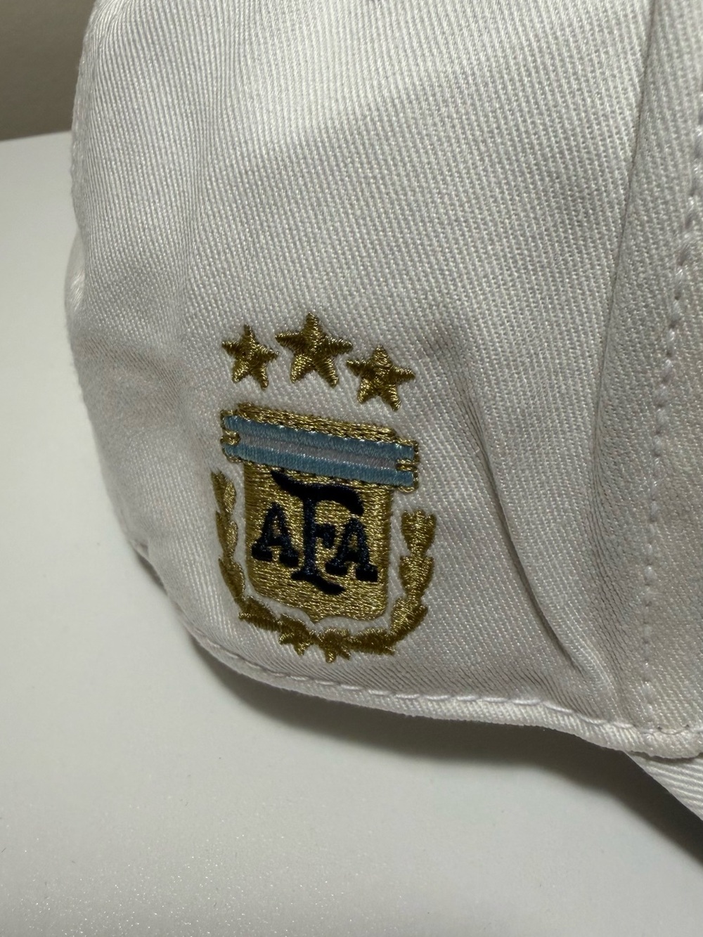 adidas White Baseball Cap with Gold Embroidered Logo - Picture 2 of 6